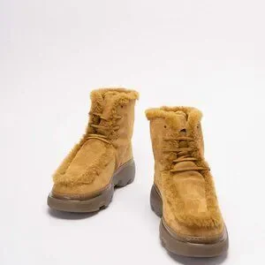 $1550 MSRP- Authentic Brand New Burberry Men\'s chugga leather boots- US 9, E 42 Burberry Chugga Boots | italist main image 4